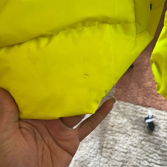 New unisex neon yellow DKNY winter coat. Size XXL - Picture 6 of 13